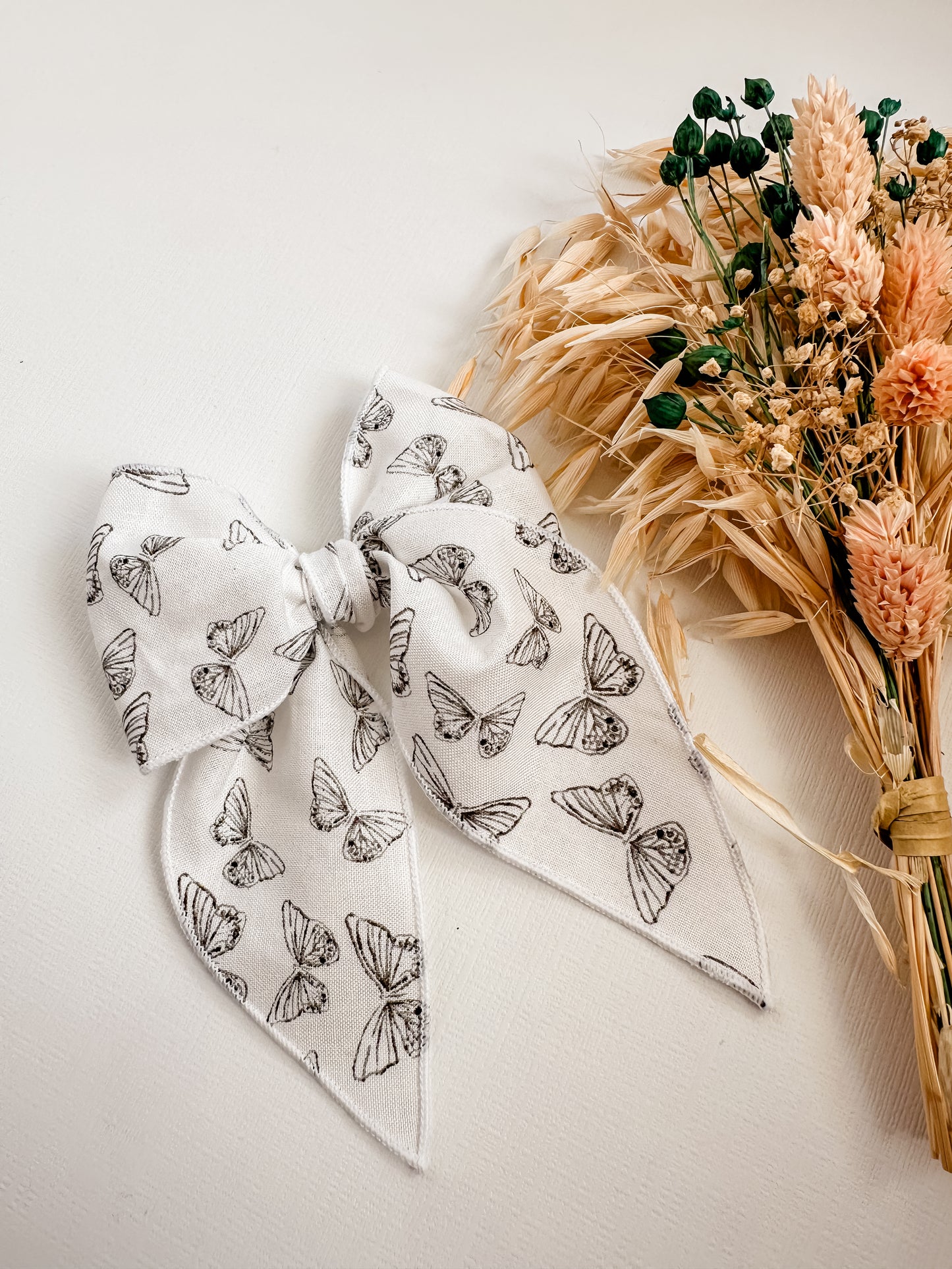 BLACK BUTTERFLY FABLE BOW