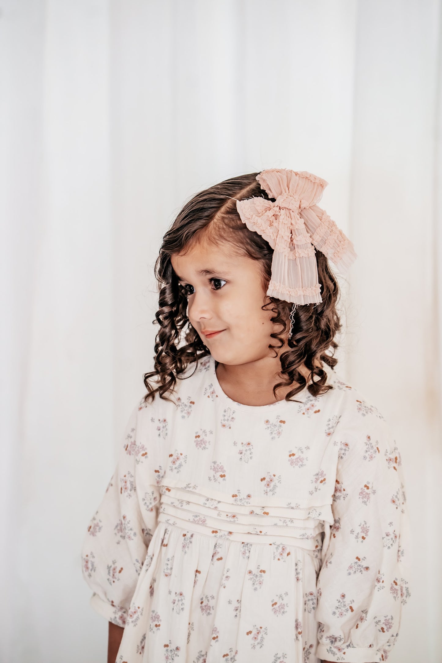 Frankie - The Vintage Ruffle Bow