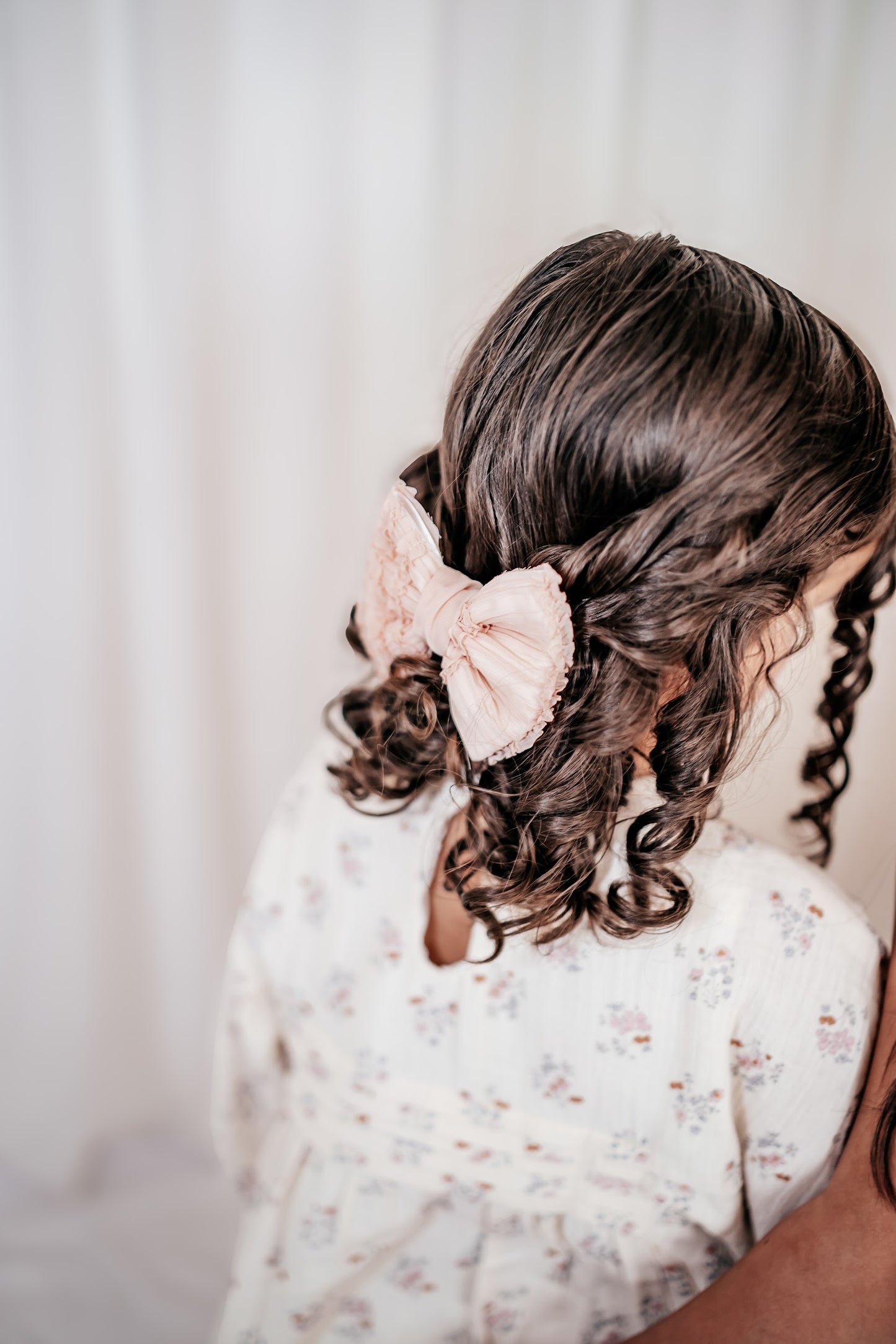 Eloise - The Vintage Ruffle Bow