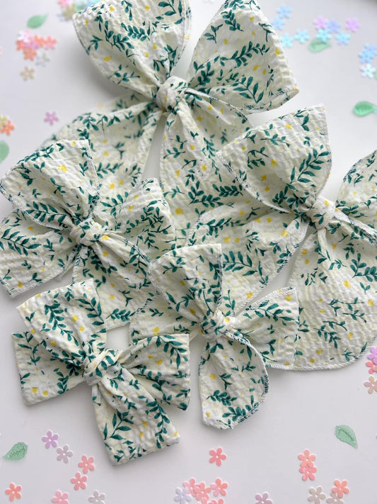 DAISY BOW